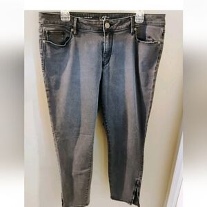 Ann Taylor Loft Sz  14 Curvy Skinny Ankle Crop Jeans Faded Black Wash Zipper Hem
